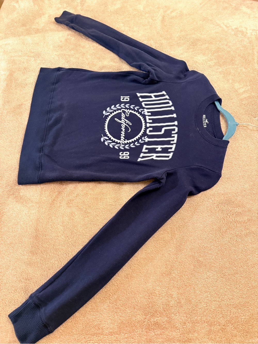 Hollister Navy Blue California Logo Pullover - Picture 2 of 5